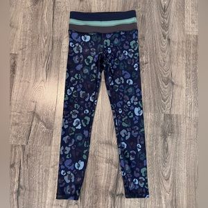 Athleta Elation 7/8 Powervita Tight. Size: XS.